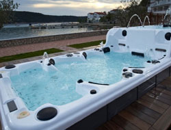 Fiberglass Spa Pool Manufacturer in Varanasi